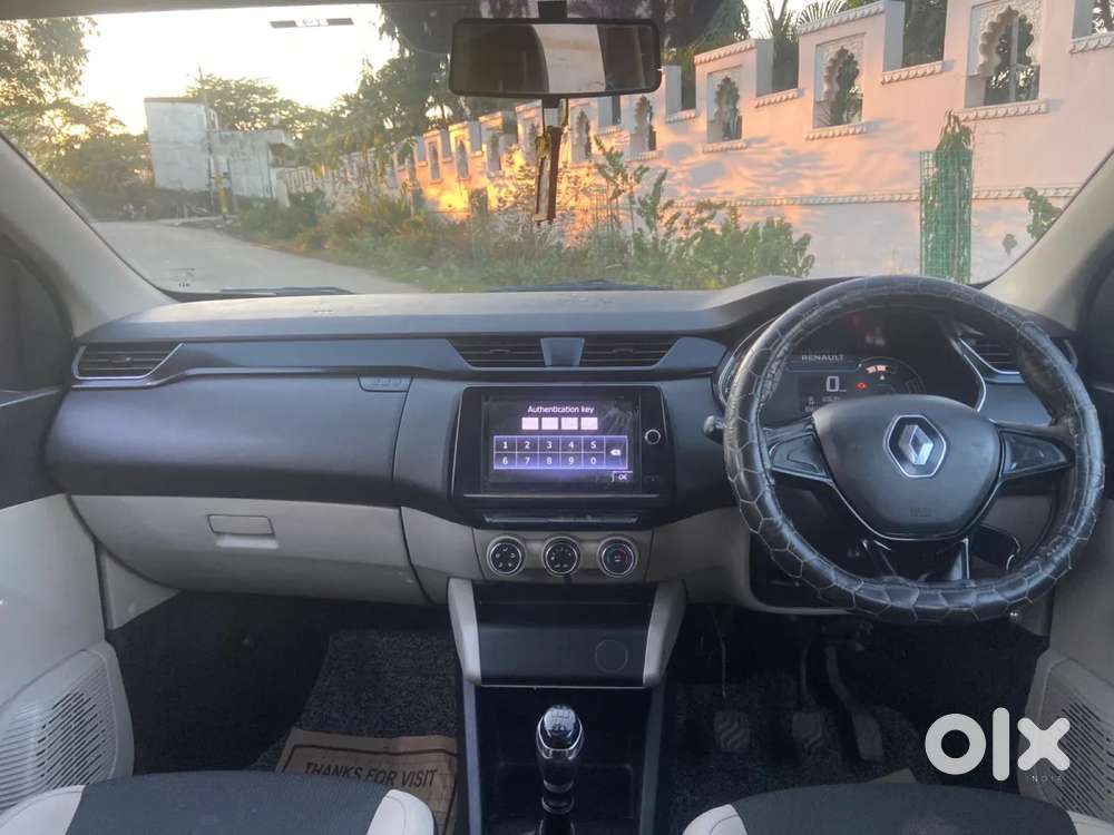 Renault Triber 1.0 Rxz Dual Tone, 2021, Petrol