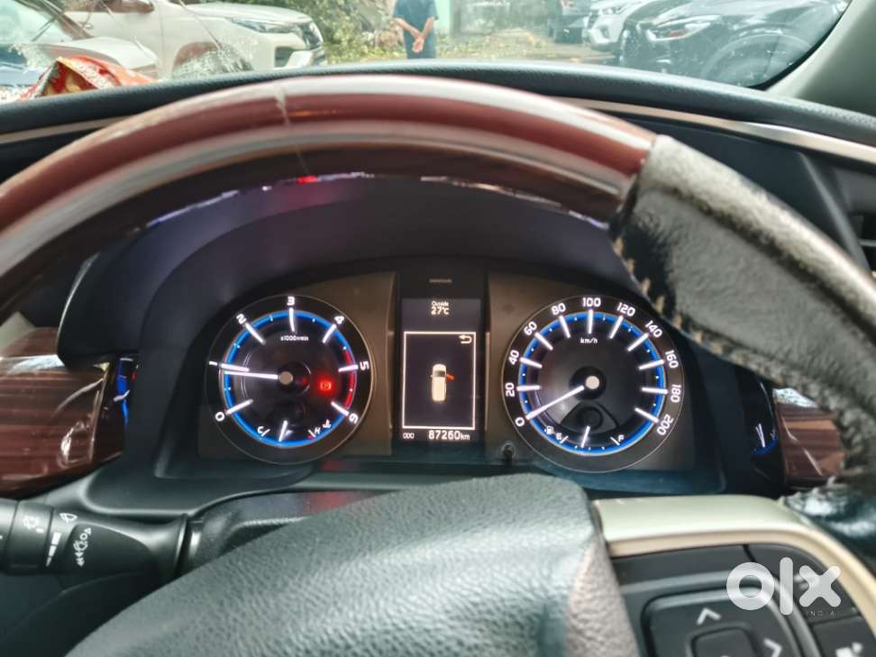 Toyota Innova Crysta 2.4 V, 2016, Diesel
