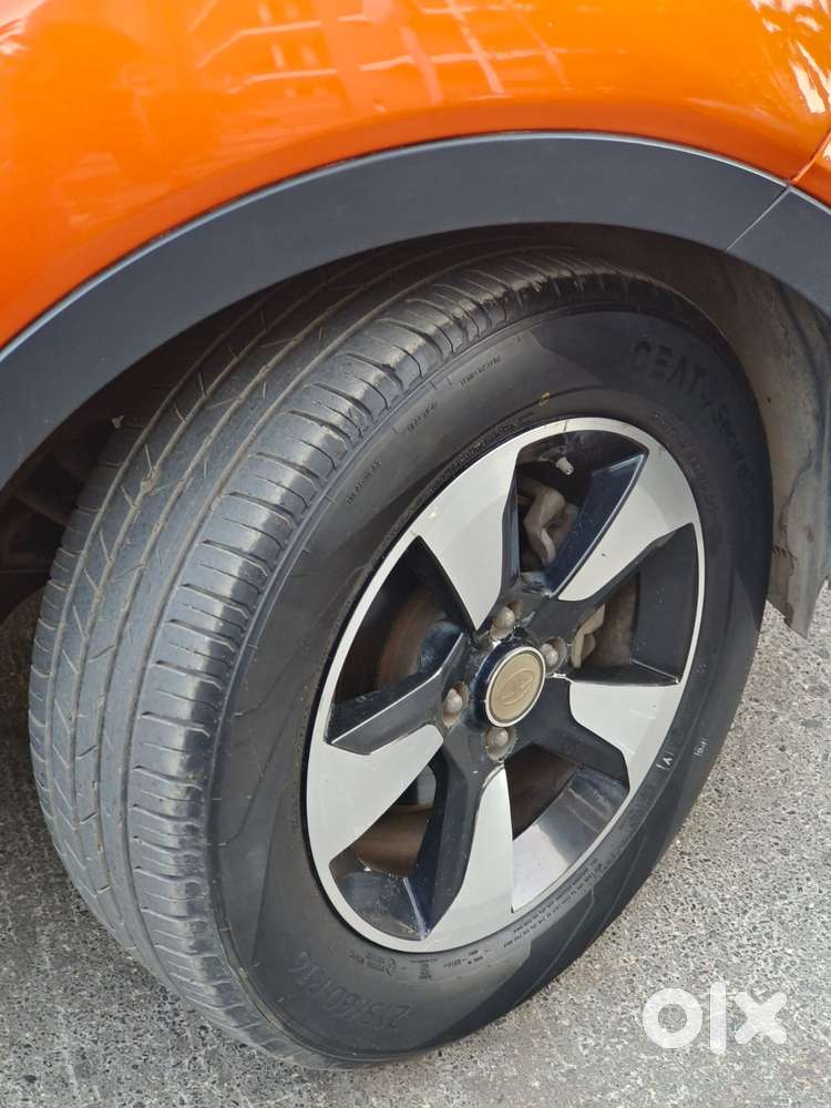 Tata Nexon 1.2 Revotron Xza Plus Dualtone, 2018, Petrol