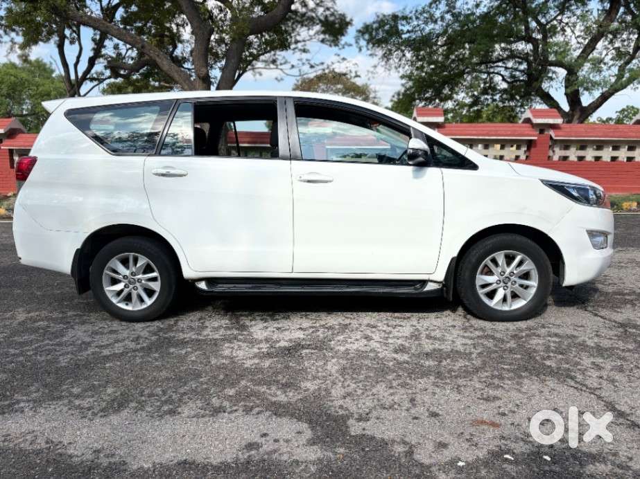 Toyota Innova Crysta 2.4 Gx Mt, 2019