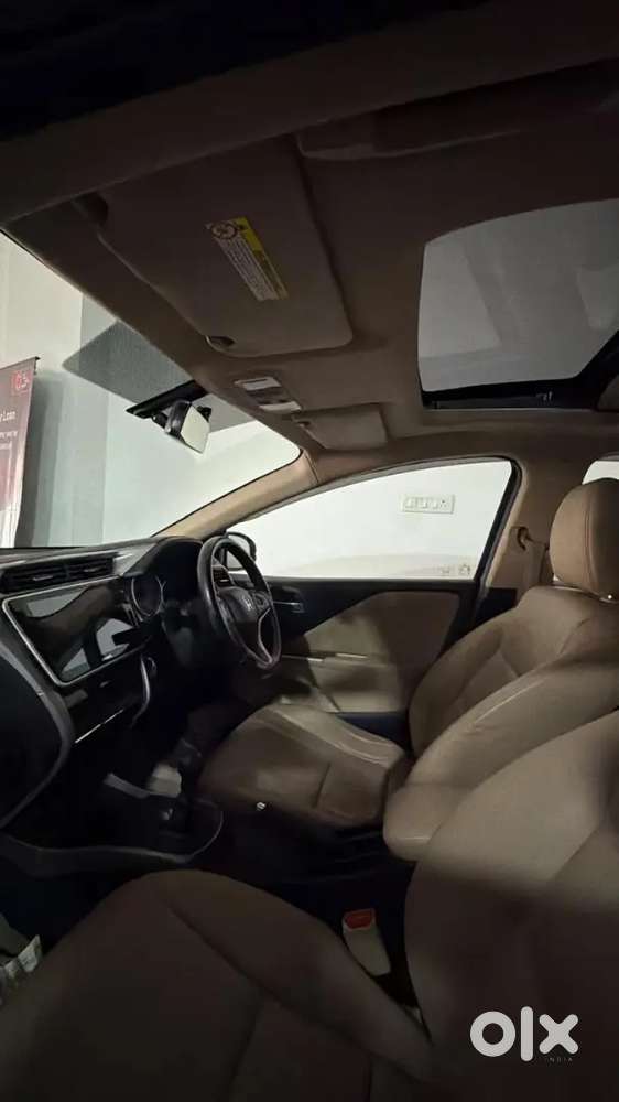 Honda City Hybrid Ehev 2017 Petrol 72000 Km Driven