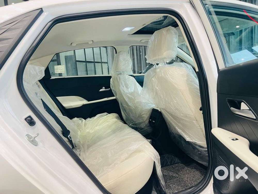 Hyundai Verna 1.5 S Petrol Mt, 2025, Petrol