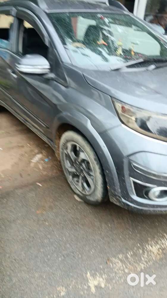 Honda Br-v 1.5 Mt 2017 New Condition Car Vip Car