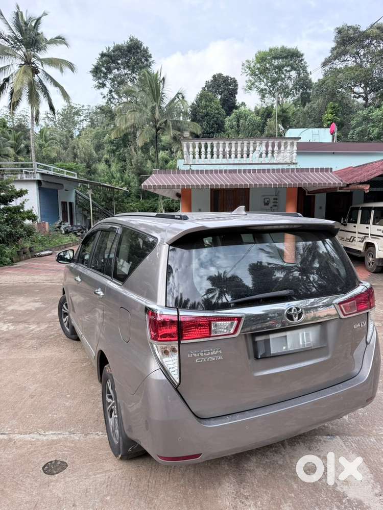 Toyota Innova Crysta 2020 Diesel Manual Year