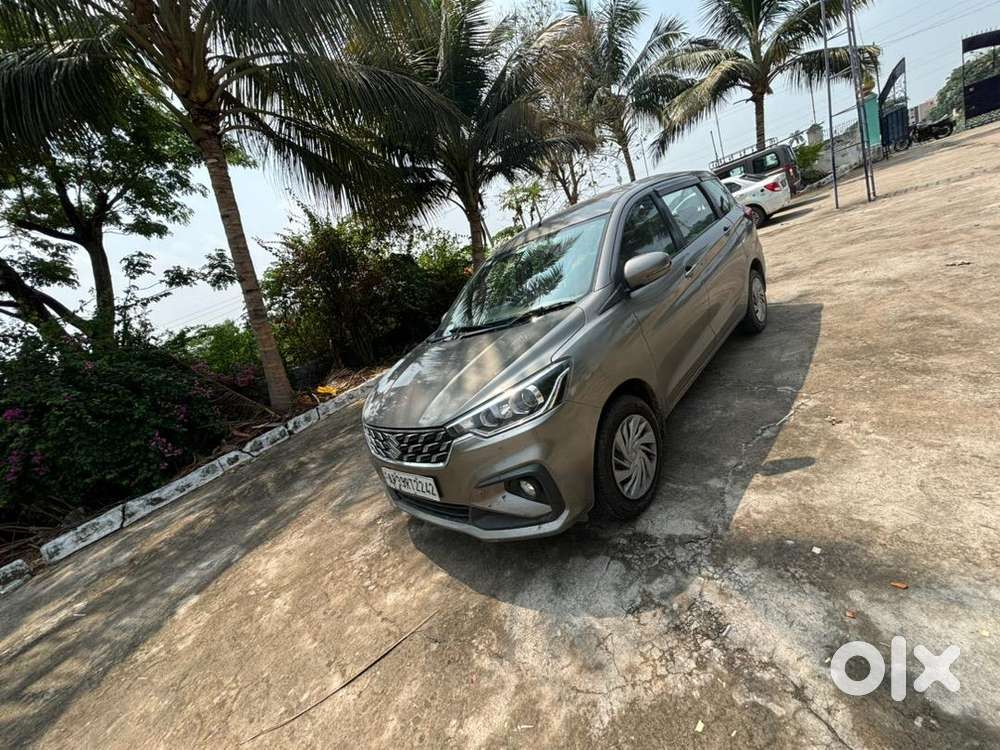 Maruti Suzuki Ertiga 2023 Petrol 125000 Km Driven