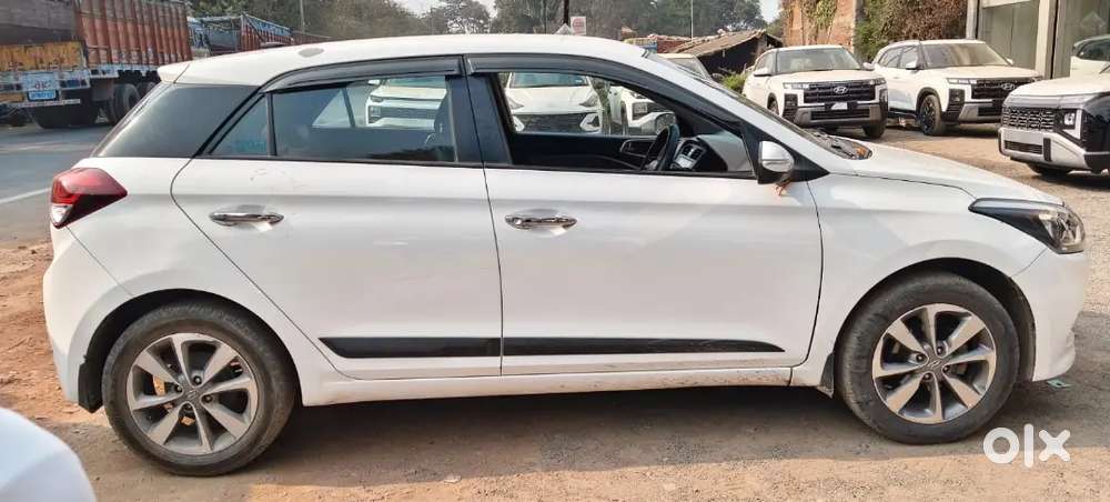 2018 Model 
2 Nd Owner 
Push Button Start 
Petrol 
Car Is Ok