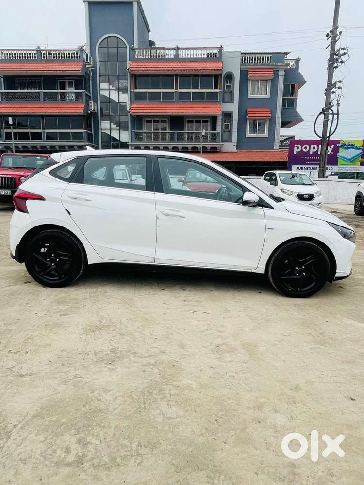 Hyundai I20 Sportz Plus Cvt, 2022, Petrol