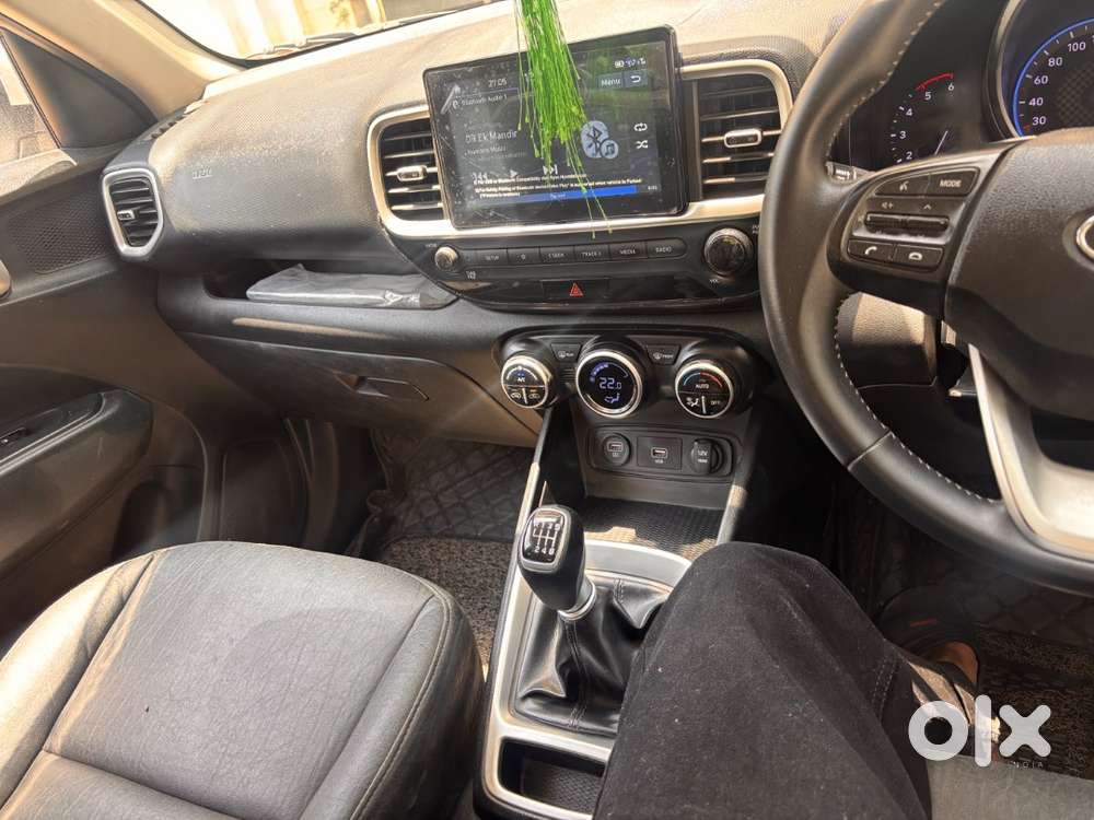 Hyundai Venue 2020 Diesel 40000 Km Driven