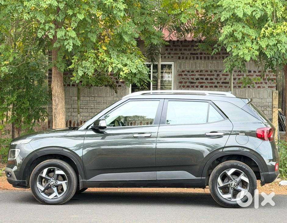 Hyundai Venue, 2021, Petrol