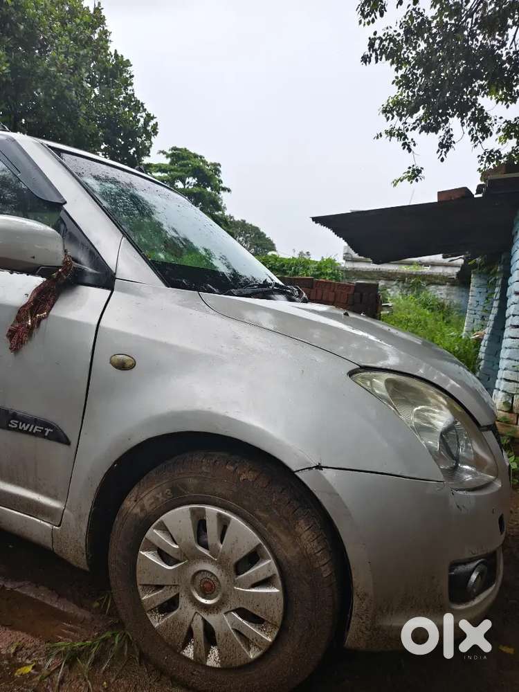 Maruti Suzuki Swift Lxi 2012