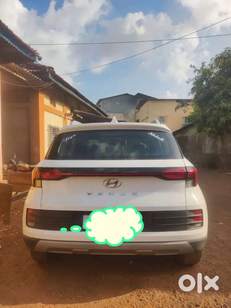 Hyundai Venue 2023 Diesel Well Maintained