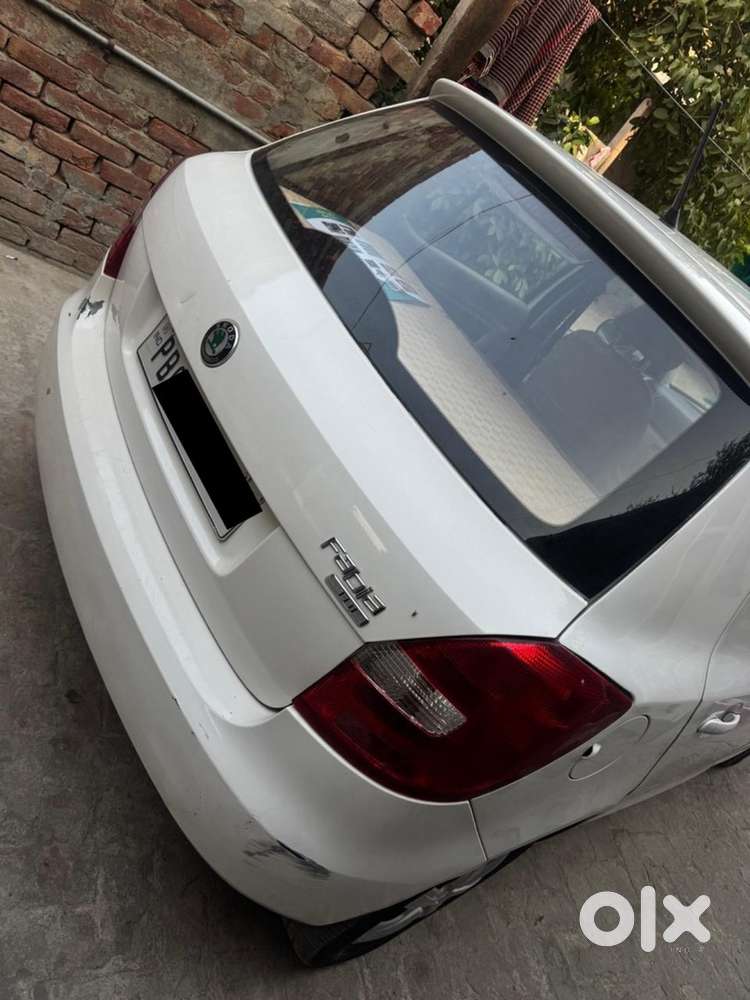 Skoda Fabia 1.2 Crdi Ambition Plus | 2nd Owner | Diesel | ₹1.55 Lakh