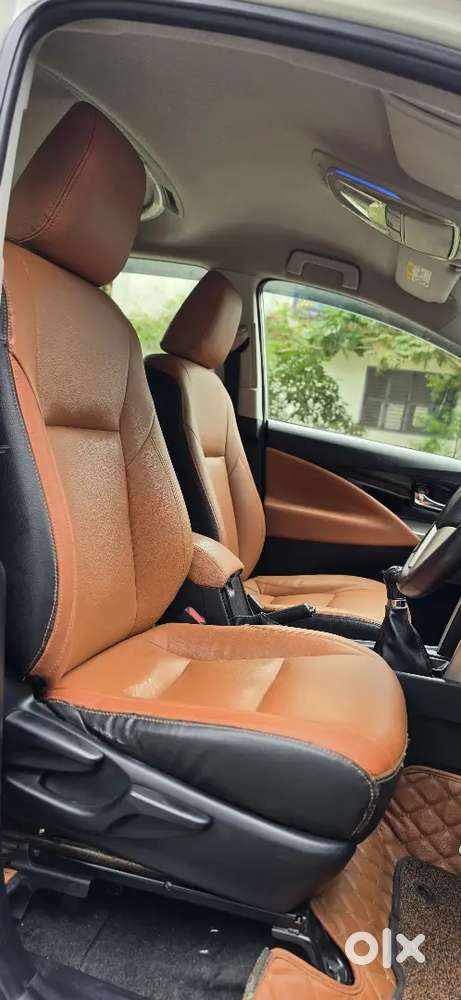 Innova Crysta 2.4 V Mt 2020
