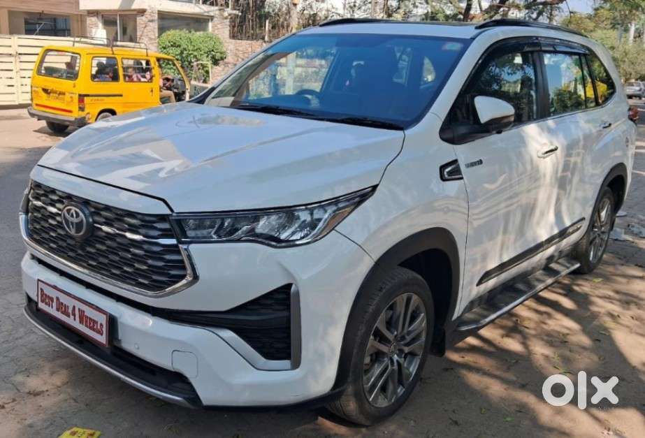 Toyota Innova Hycross 2.0 Zx Hybrid 7 Str, 2023, Petrol