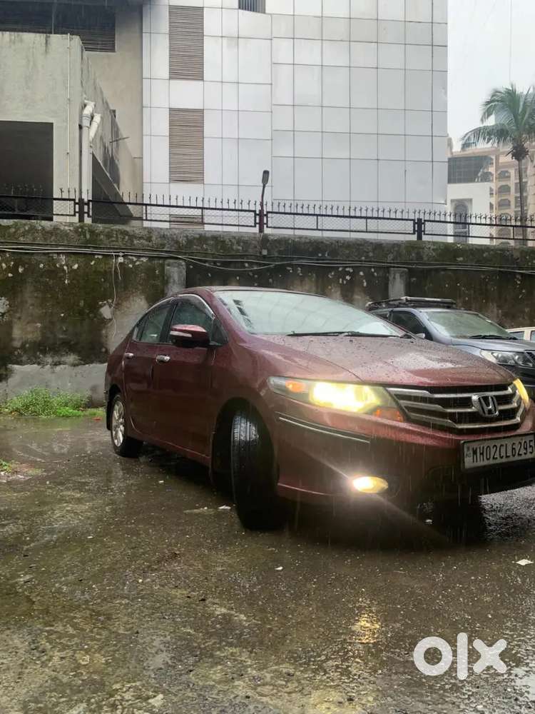 Maroon Honda City I-v Tech 1.5 V 2012