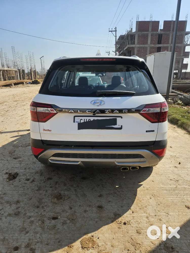 Alcazar 2023 Dct Automatic