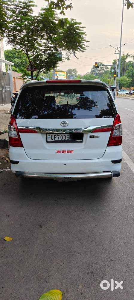 Toyota Innova 2.5 G (diesel) 7 Seater Bs Iv, 2016, Diesel