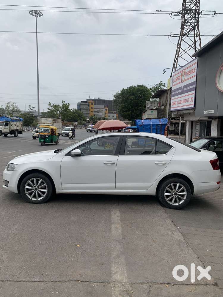 Skoda Octavia Elegance 2.0 Tdi At, 2014, Diesel