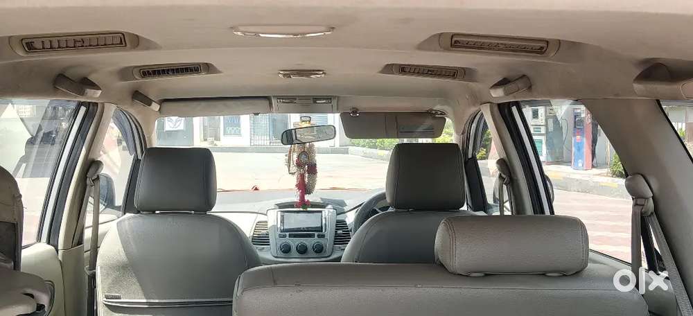 Toyota Innova 2012