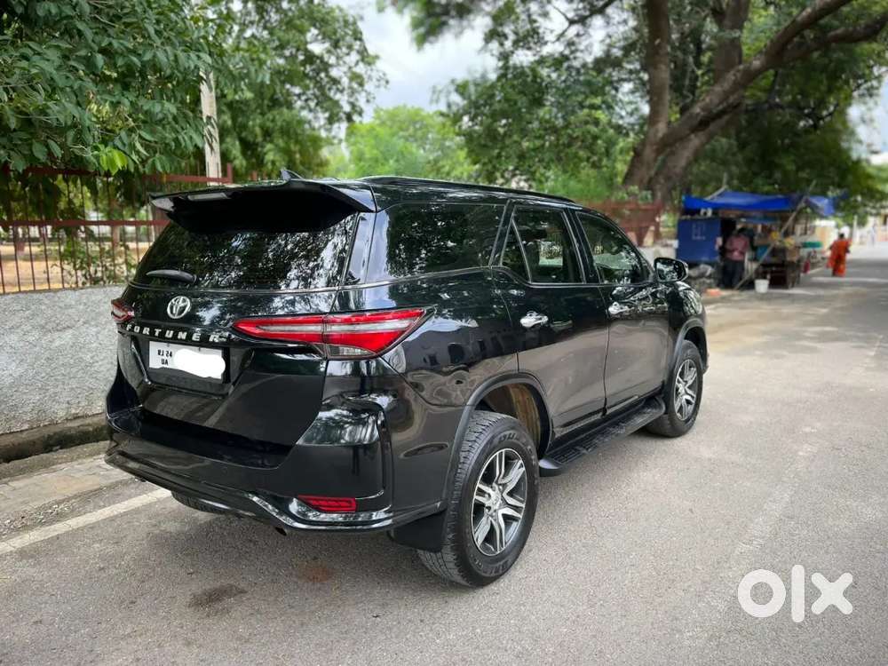Toyota Fortuner 2018 Diesel 125000 Km Driven