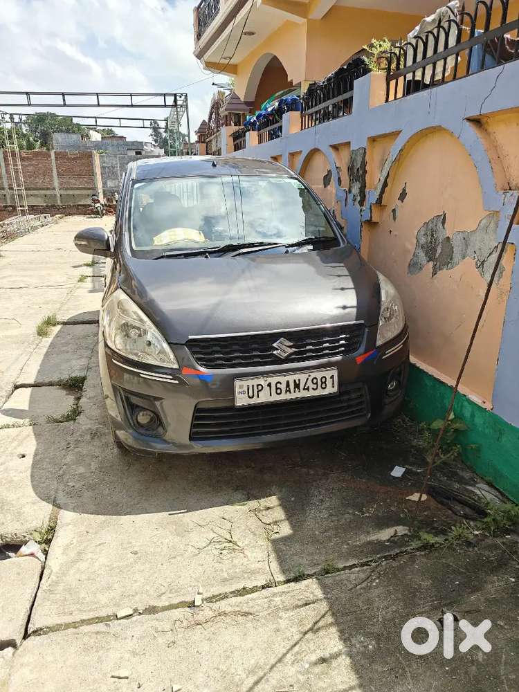 Maruti Suzuki Ertiga 2014 Model H Grey Colour Cng Par 22 Ka Average De