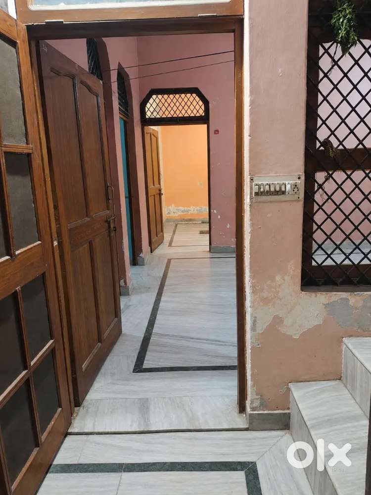 Indepent builder floor in Dabua colony