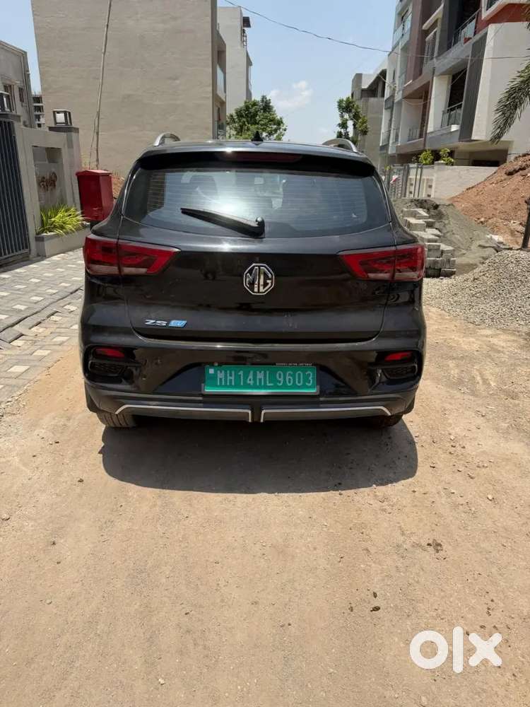 Mg Zs Ev 2025 Electric 30500 Km Driven
