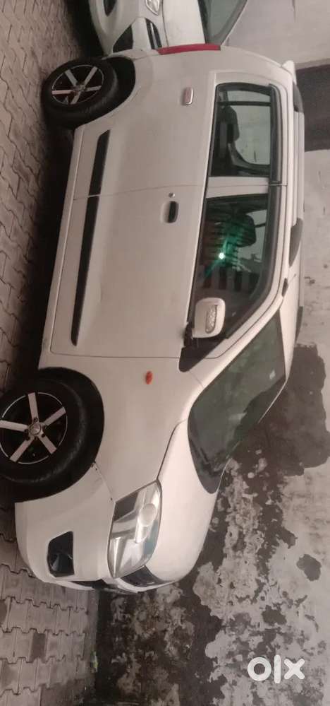 Maruti Suzuki Wagon R Lxi 2017 ,alloy Wheel Touch Screen Center Lock