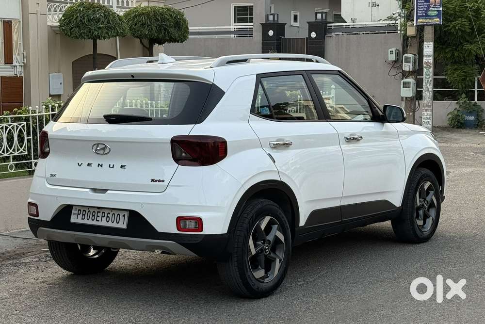 Hyundai Venue Sx (o) Mt 1.0 Turbo, 2020, Petrol