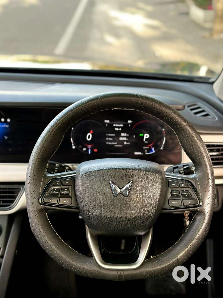 Mahindra Xuv700 2.2 Ax 5 Diesel At 7 Str, 2024, Diesel