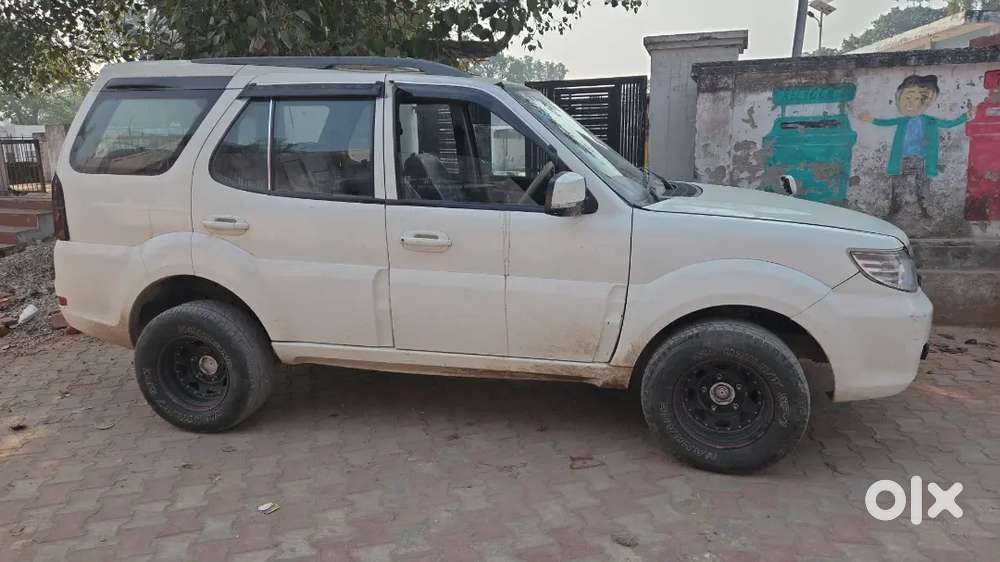 Tata Safari Storme 2014