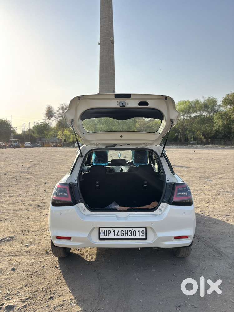 Maruti Suzuki Swift 1.2 Lxi (o), 2024, Petrol