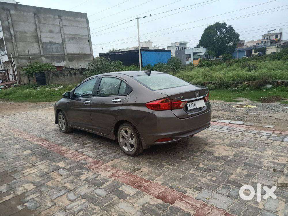 Honda City V At Sunroof I-vtec, 2015, Petrol