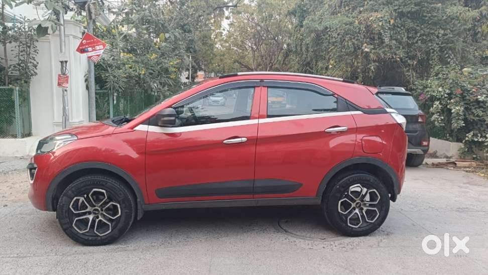 Tata Nexon 1.2 Revotron Xma Amt (s), 2019, Petrol