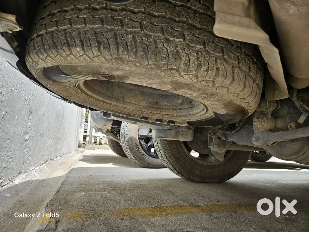 Ford Endeavour Black 2021