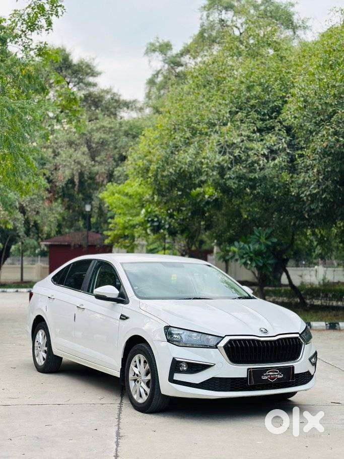 Skoda Slavia 1.0 Ambition Tsi, 2023, Petrol