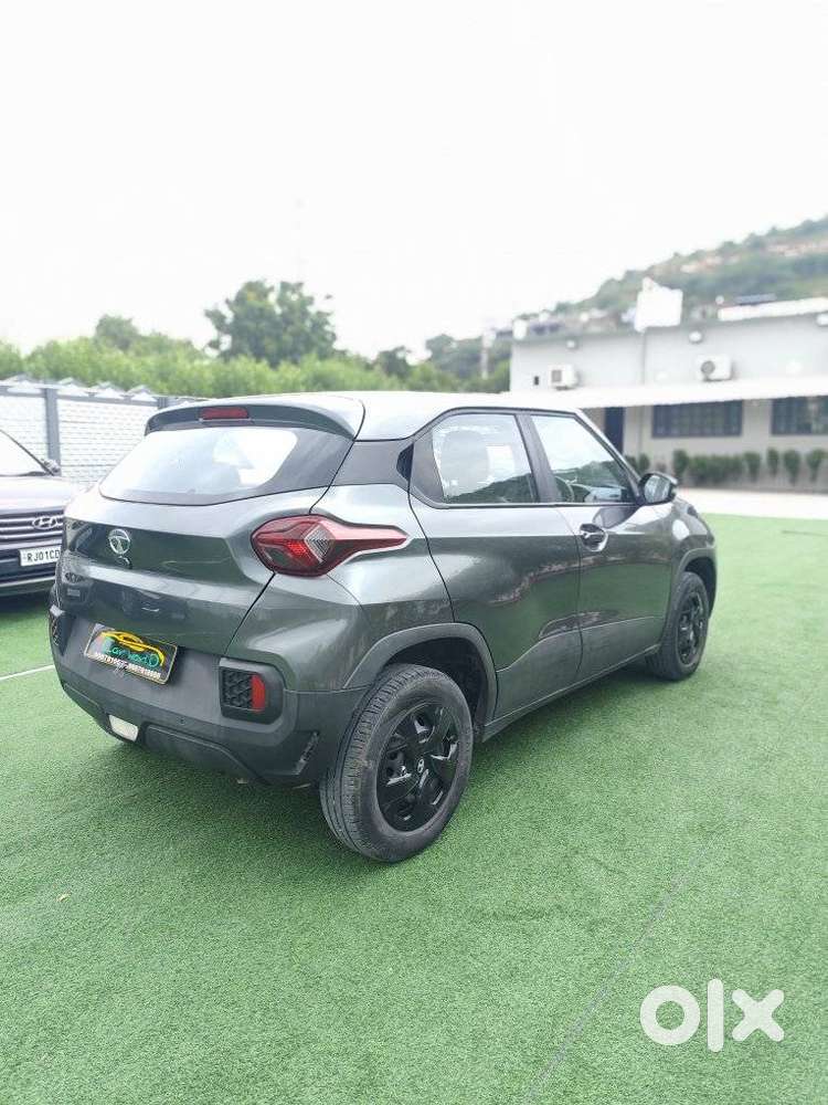 Tata Punch Camo Adventure Mt, 2023, Petrol
