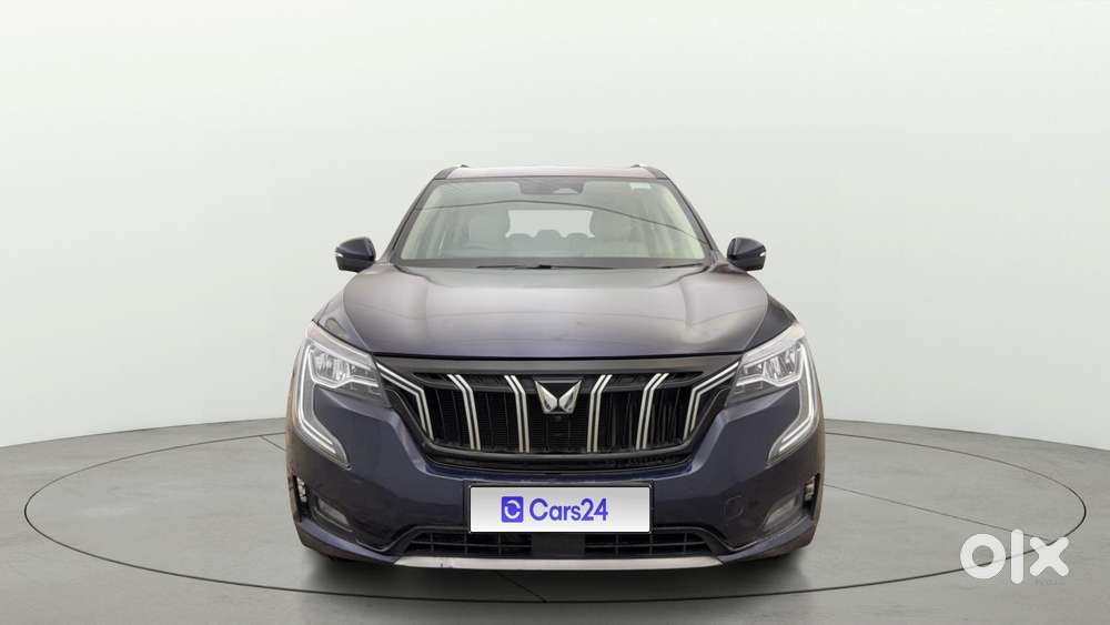 Mahindra Xuv700 2.0 Ax 5 Petrol Mt 7 Str, 2023, Diesel