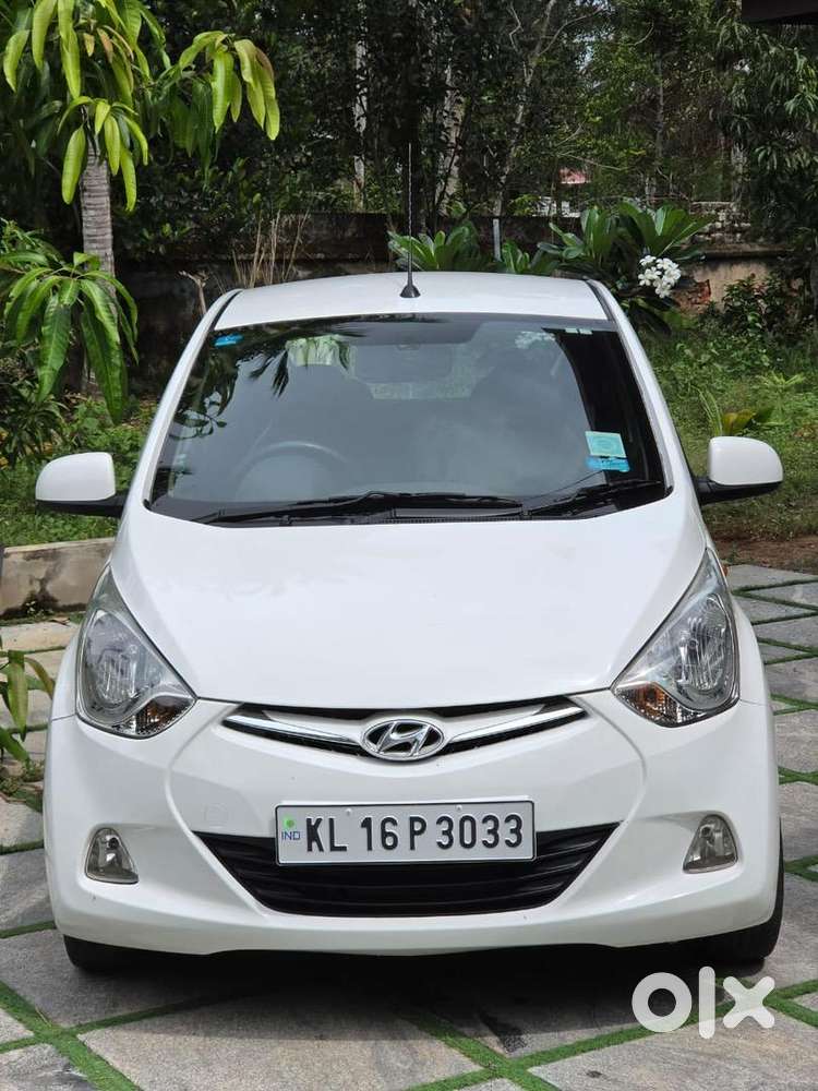 Hyundai Eon 2015 Sportz Petrol 62000 Km Company Service