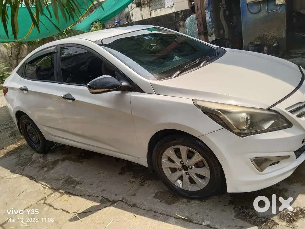 Hyundai Verna 2015
