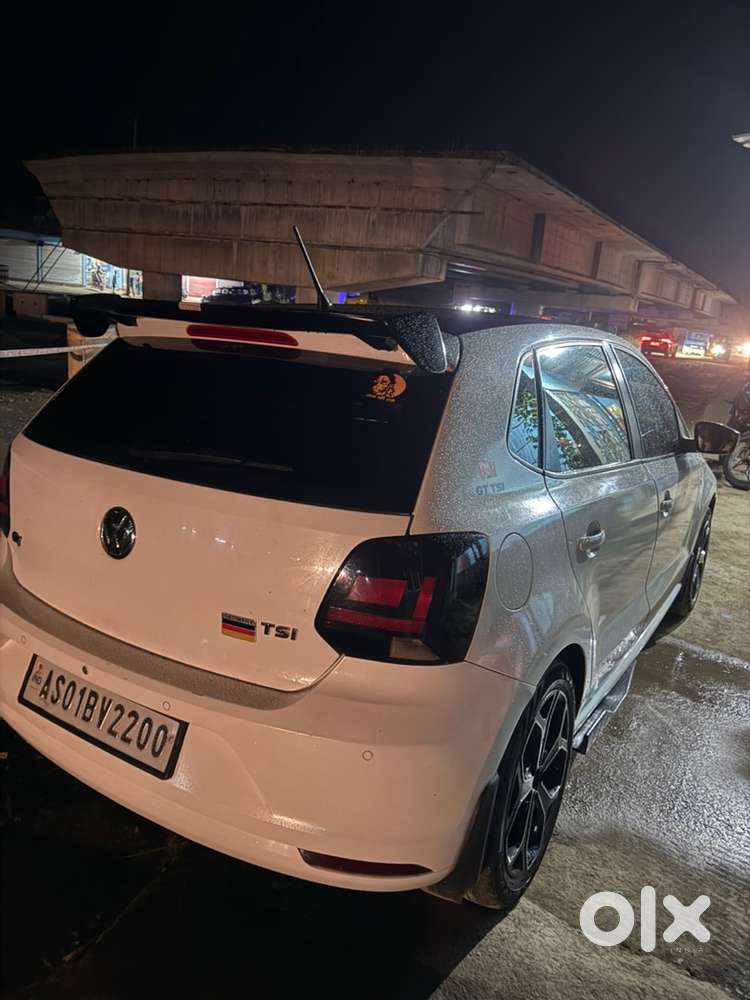 Volkswagen Polo 2016 Petrol Genuine, 90,000 Km Company Service Driven