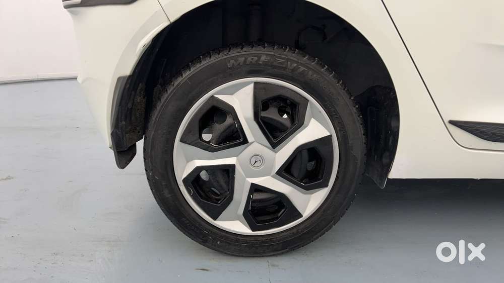 Tata Altroz 1.2 Xt, 2020, Petrol