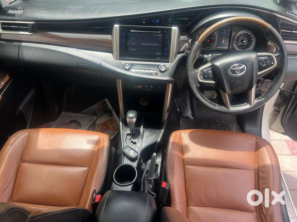Toyota Innova Crysta 2.8z Automatic, 2016, Diesel