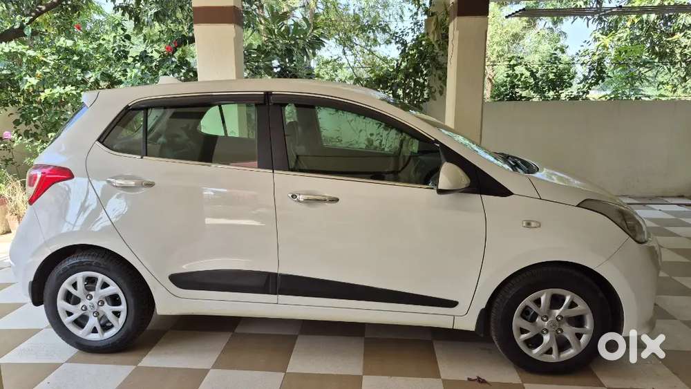 Hyundai Grand I10 2018 Petrol 40000 Km Driven