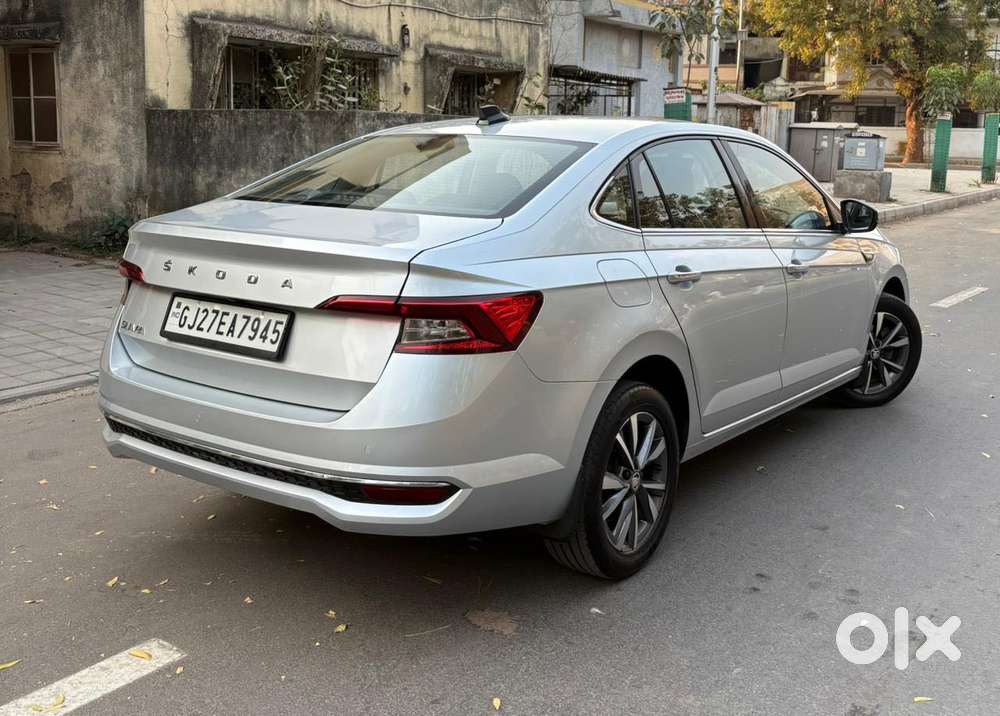 Skoda Slavia Style 1.0l Tsi At, 2022, Petrol