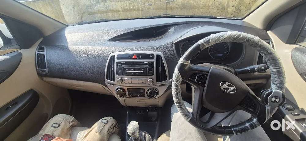 Hyundai I20 2014 Cng & Hybrids 98000 Km Driven
