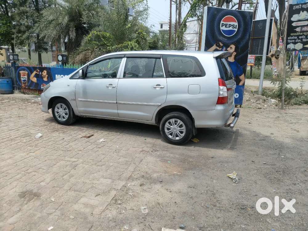 Toyota Innova 2011 Diesel 302000 Km Driven