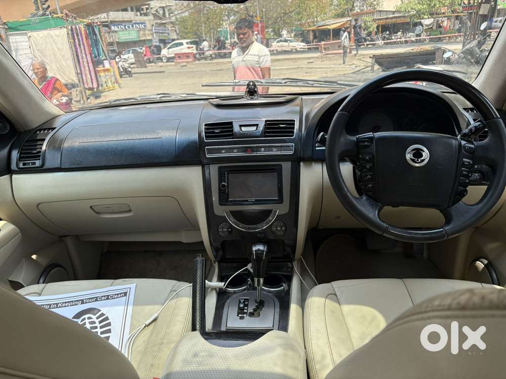 Mahindra Ssangyong Rexton