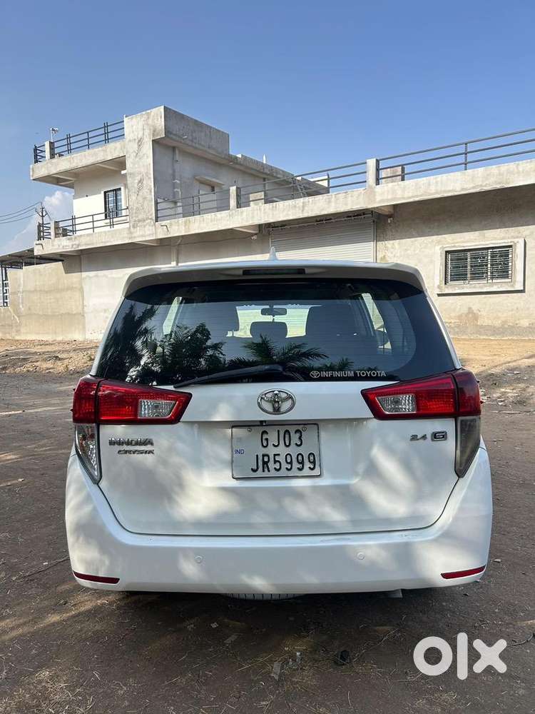 Toyota Innova Crysta 2017 Diesel Well Maintained