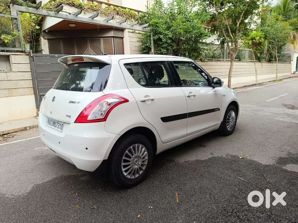 Maruti Suzuki Swift Vxi, 2012, Petrol